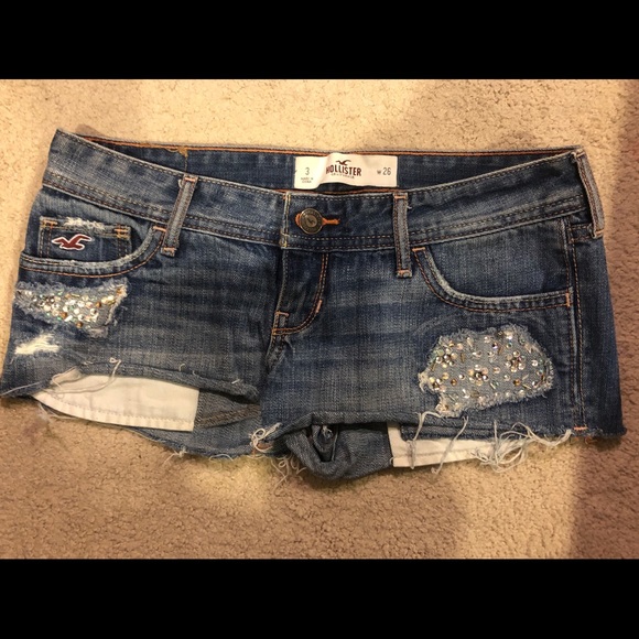 Shorts - Picture 2 of 5